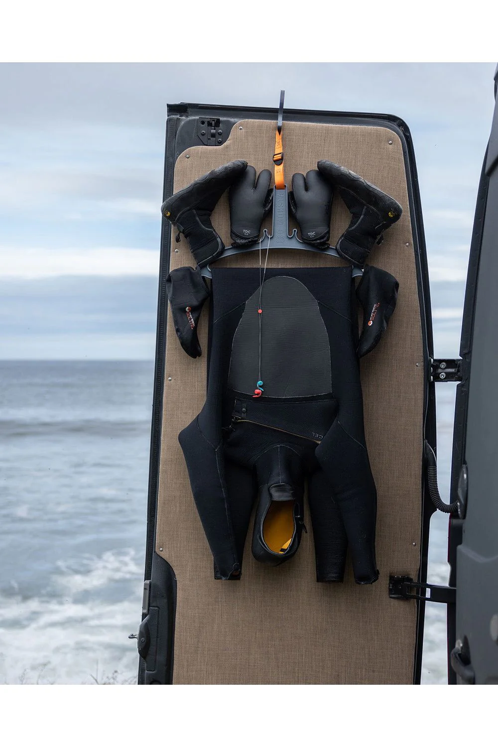 C-Monsta Wetsuit Hanger V2 - Image 3
