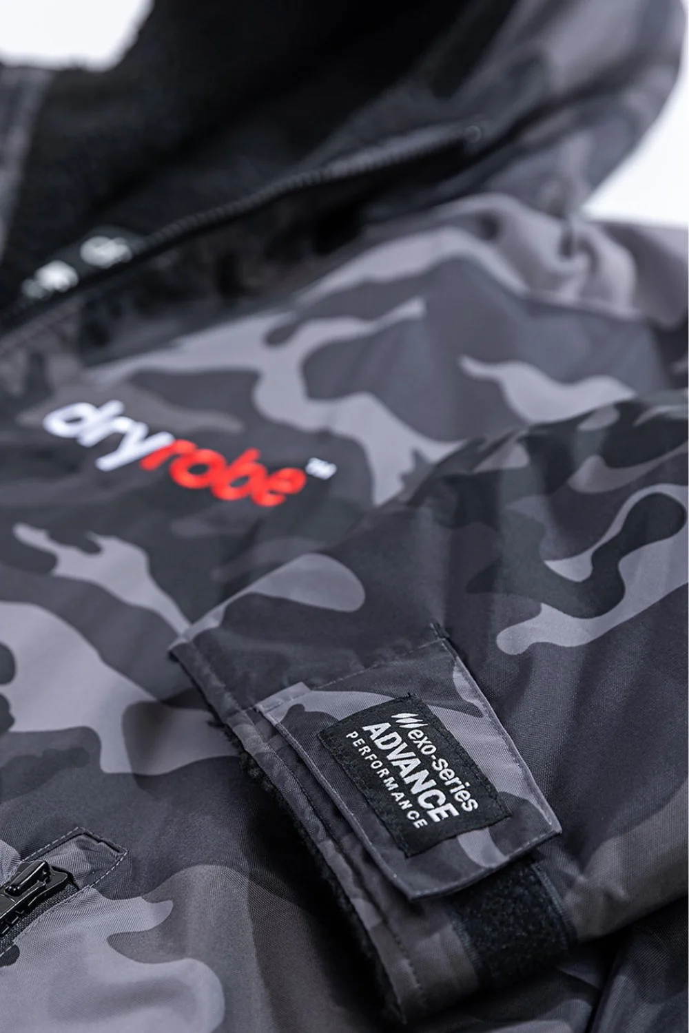 Dryrobe Advance Long Sleeve Changing Robe Black Camo/Black - Image 8