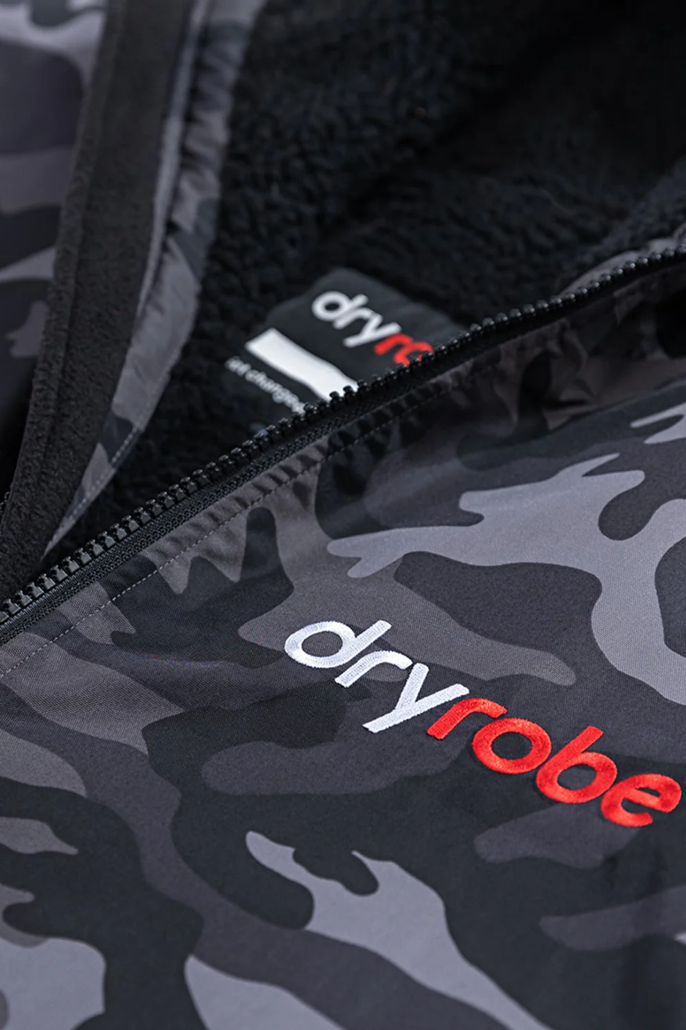 Dryrobe Advance Long Sleeve Changing Robe Black Camo/Black - Image 9