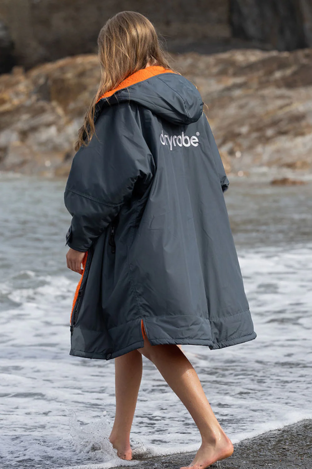 Dryrobe Kids Advance Long Sleeve Changing Robe Dark Grey/Orange - Image 4