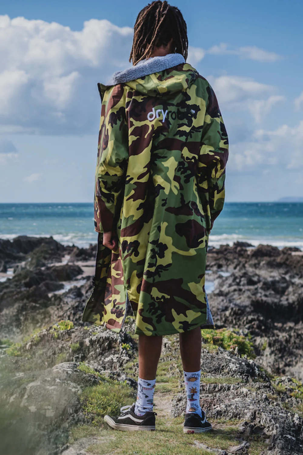 Dryrobe Adults Remix Long Sleeve Changing Robe Green Camo/Grey - Image 10