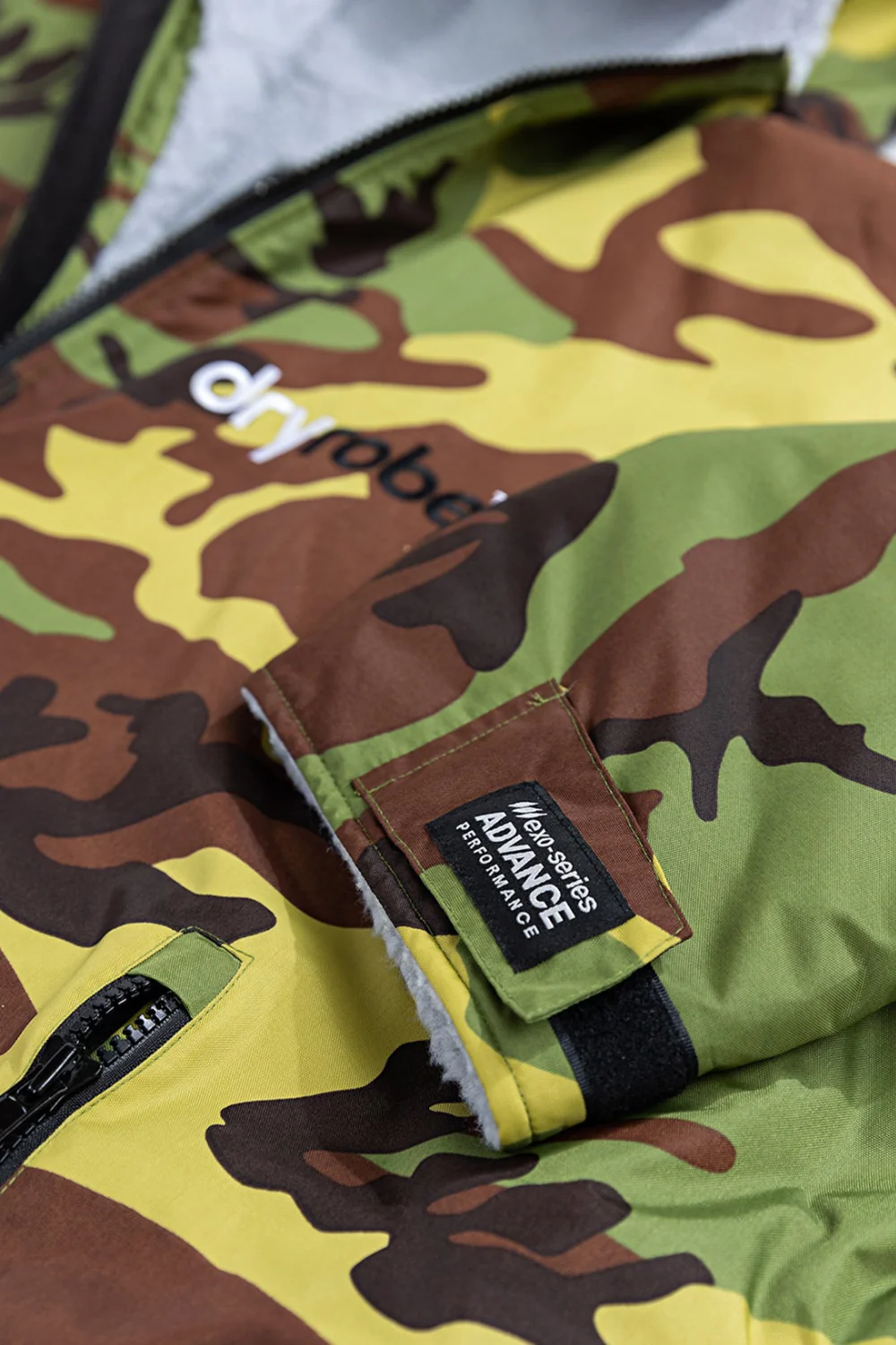 Dryrobe Adults Remix Long Sleeve Changing Robe Green Camo/Grey - Image 7